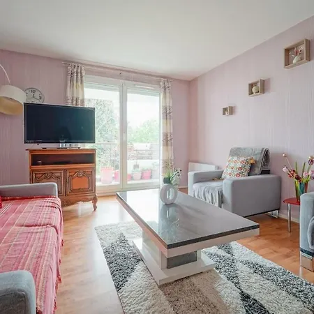 Spacious 1br With Great Balcony Apartamento Saint-Denis (Seine-Saint-Denis)