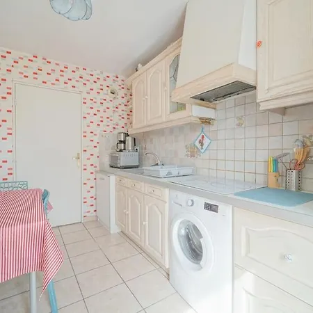 Spacious 1br With Great Balcony Apartmán Saint-Denis (Seine-Saint-Denis)